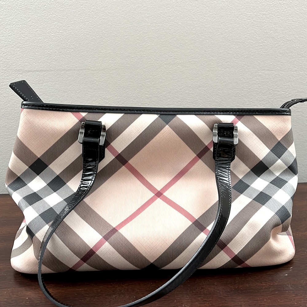 Burberry original print shoulder tote with black patent leather trim